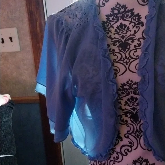 Women's Sheer Floral Lace Short Sleeve Cropped Bolero NWOT Size XL - Picture 10 of 12